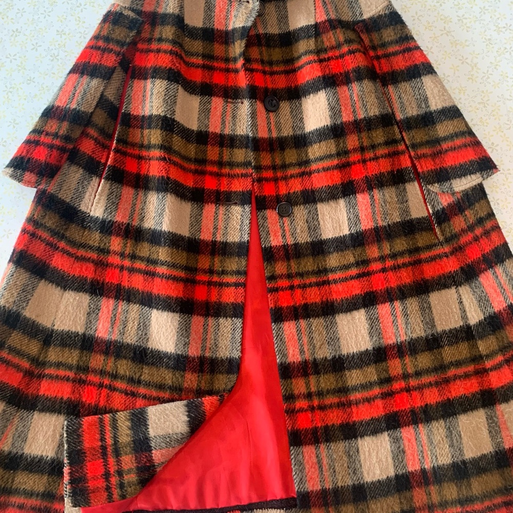 1960’s Royal Emblem namdlef WOOL viscose VINTAGE CAPE small plaid MADE in CANADA